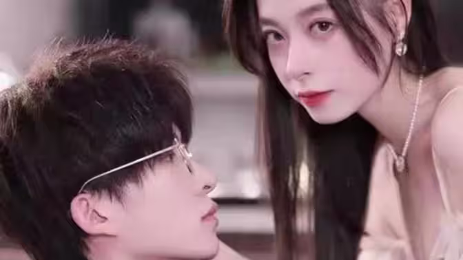 離婚后，夫人成了千億大佬(全集)