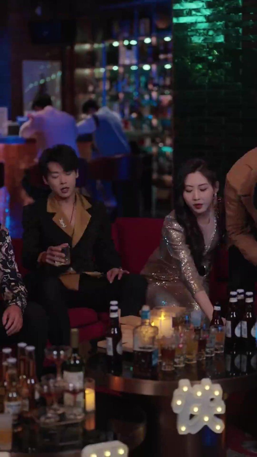 偷偷翹嘴，暗戀哥他爽到了(全集)