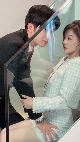 閃婚當(dāng)天，我懷上了豪門(mén)繼承人(全集)